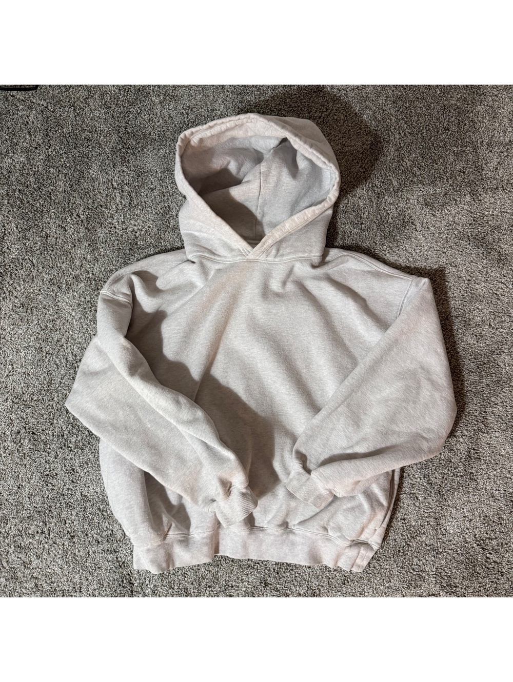 Aritzia Sweatfleece Cozy Fleece Mega Fit Hoodie in Light Gray, Size M